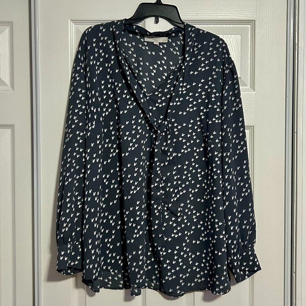 Loft Plus, Size 24, Gray and White Long Sleeve Blouse